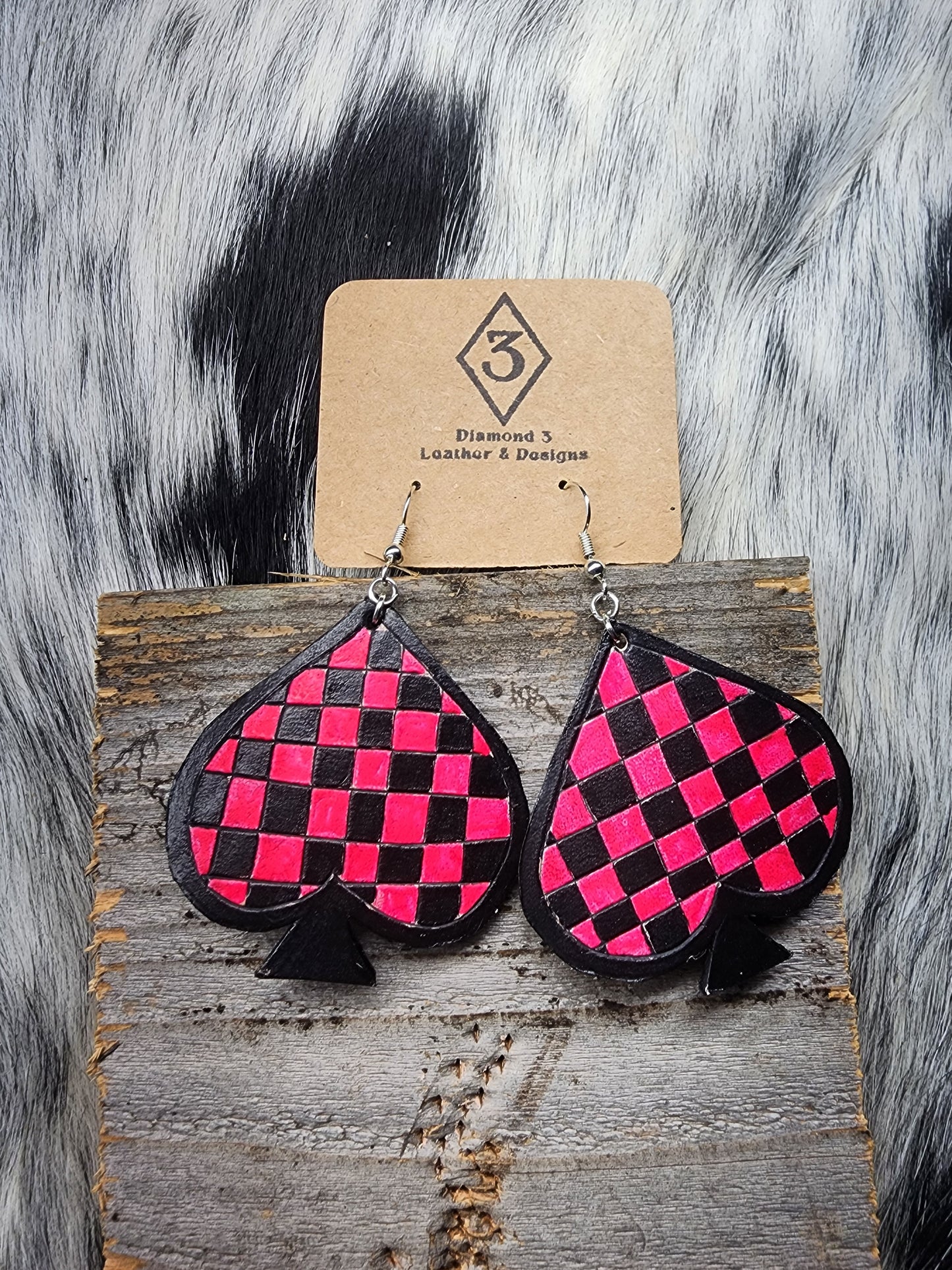 Checkered Leather Spade Earrings Pink